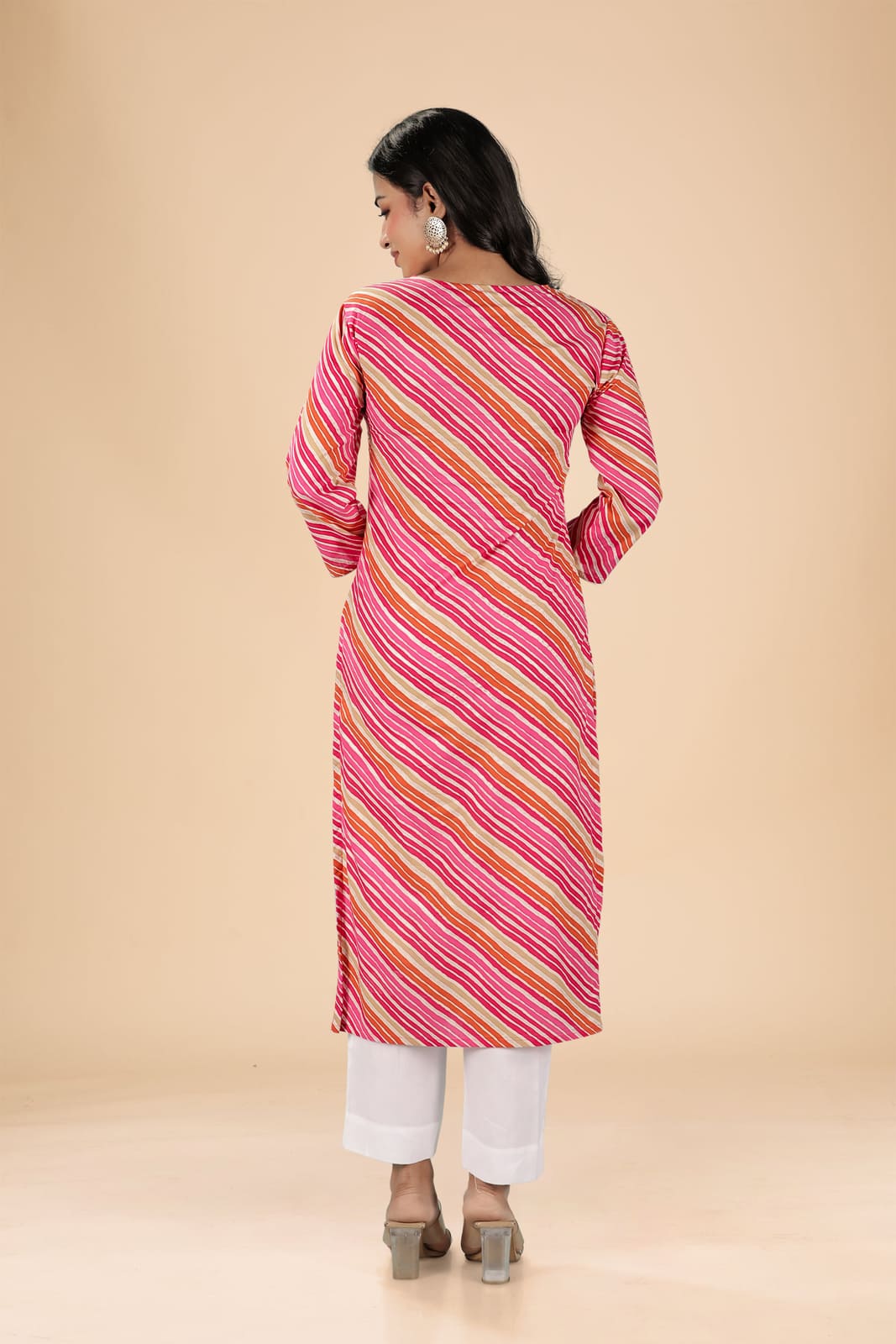 Rani Leheriya Embroidered Kurti